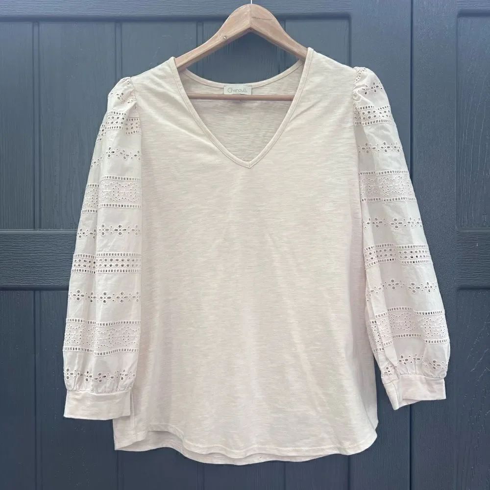 Chenault Puff Sleeve Tee with Eyelet Detail, Cream V-neck L